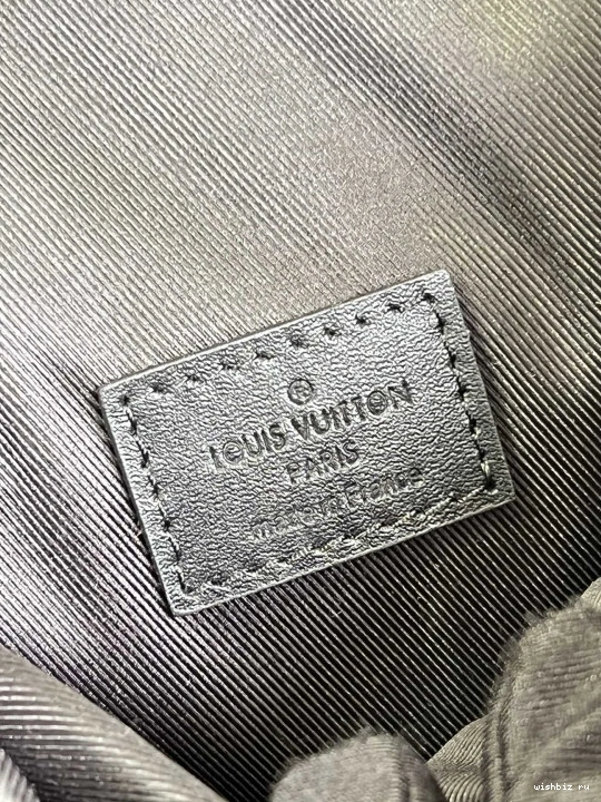 WIS VUITTON SAUMUR LOUIS BACKPACK 0812